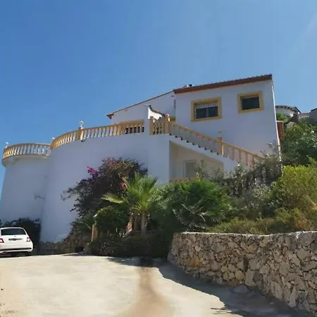 Petra Villa