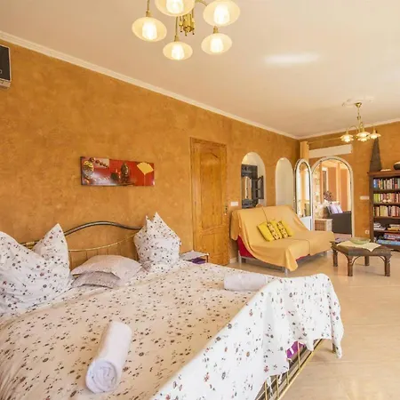 Petra - Plusholidays * Calpe